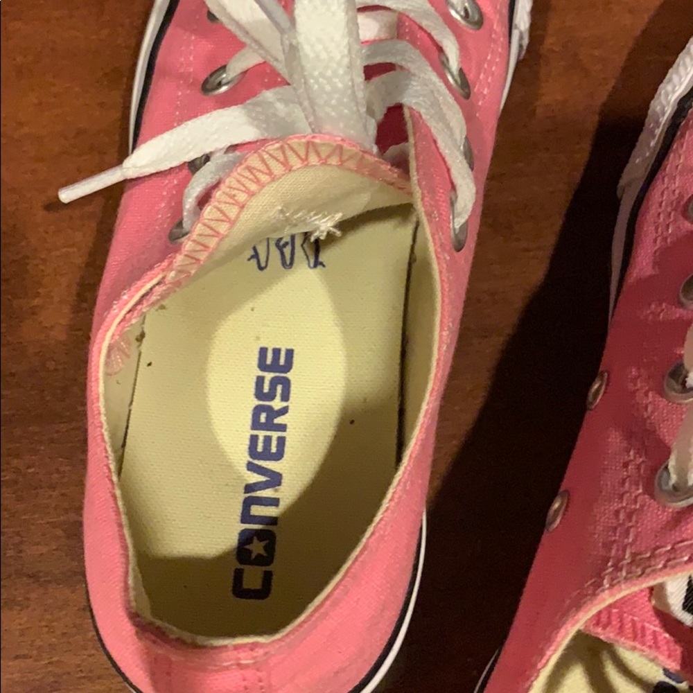 Pink converse - Picture 2 of 3